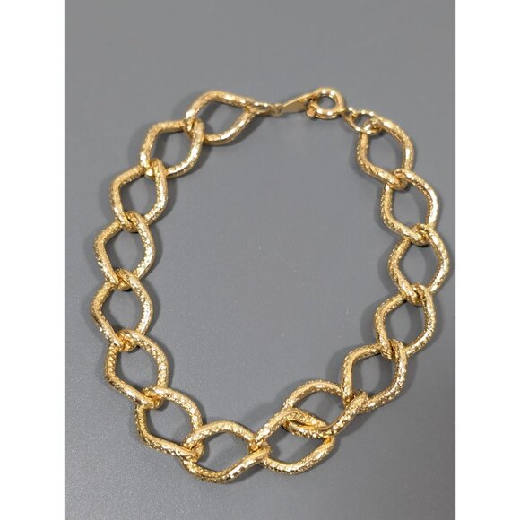 Vintage Gold Tone Textured Oval Curb Chain Link Bracelet Classic 7 inch - Picture 5 of 6